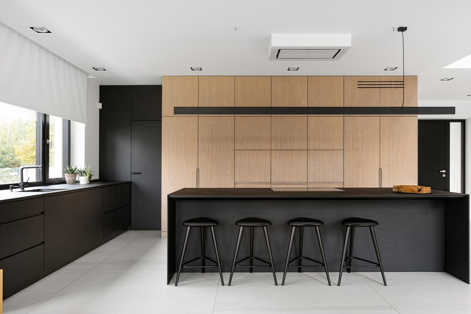 Modern Kitchen Cabinets Smooth Lacquer Finish Timeless and Durable Cabinet