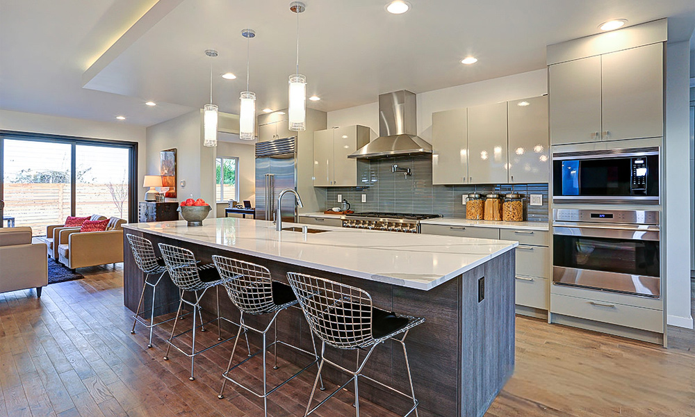 Kitchen Cabinet Natural Style Sleek Veneer Finish Easy-cleaning Adjustable Shelves for Contemporary Home Interiors