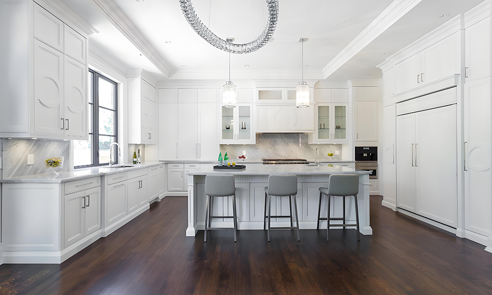 Modern Kitchen Cabinet with Polished Finish Frameless Cupboards Contemporary Style Adjustable for Modern Family Kitchens