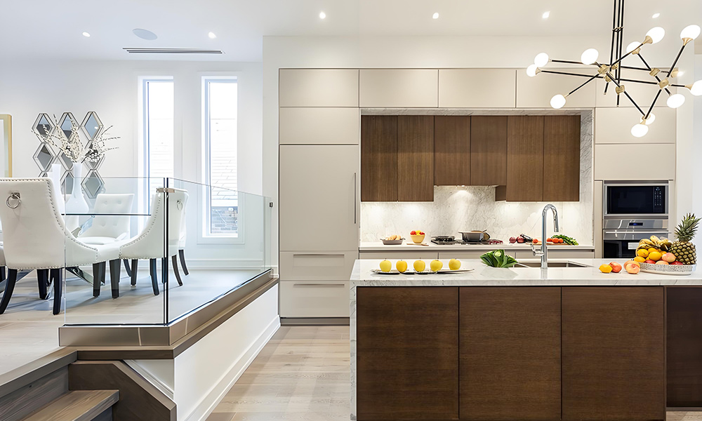 Modern Kitchen Cabinet Stylish Lacquer Finish Space-saving Layout Durable Hinges Adjustable Shelves for Studio Apartments