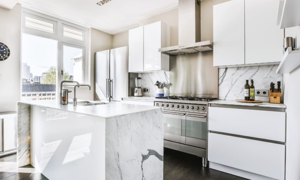 Kitchen Cabinet with Laminate Matte Lacquer Finish Minimalist Style for Long-lasting Adjustable Systems for Family Kitchens