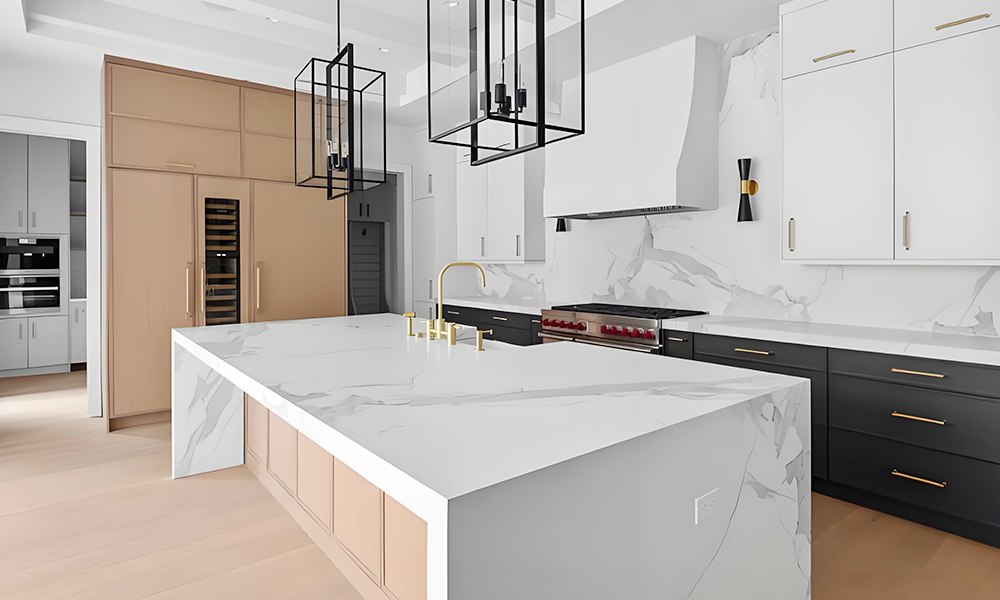 Modern Kitchen Cabinet High-Gloss Lacquer Finish Durable and Long-lasting MDF Material Pull-Out Cabinets for Modern Kitchens
