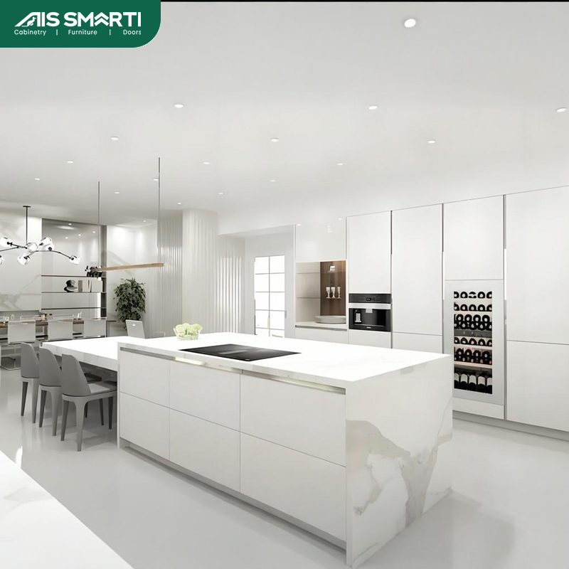 Minimalist Scandinavian kitchen design with matte white kitchen cabinets, light oak flooring, and a natural stone backsplash for a warm, airy feel.